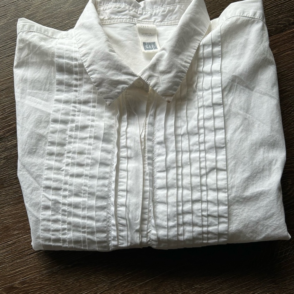 GAP White Button-Up tuxedo shirt
Women’s size Large Tall 💯 cotton - Picture 2 of 5